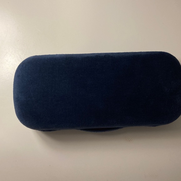 Gucci Velvet Glasses Case in Red and Blue - Picture 4 of 7